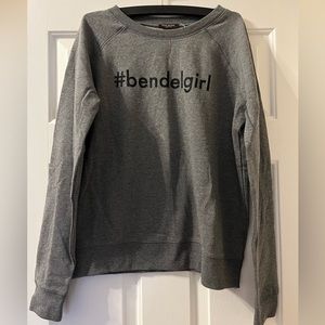 BNWT Henri Bendel sweatshirt